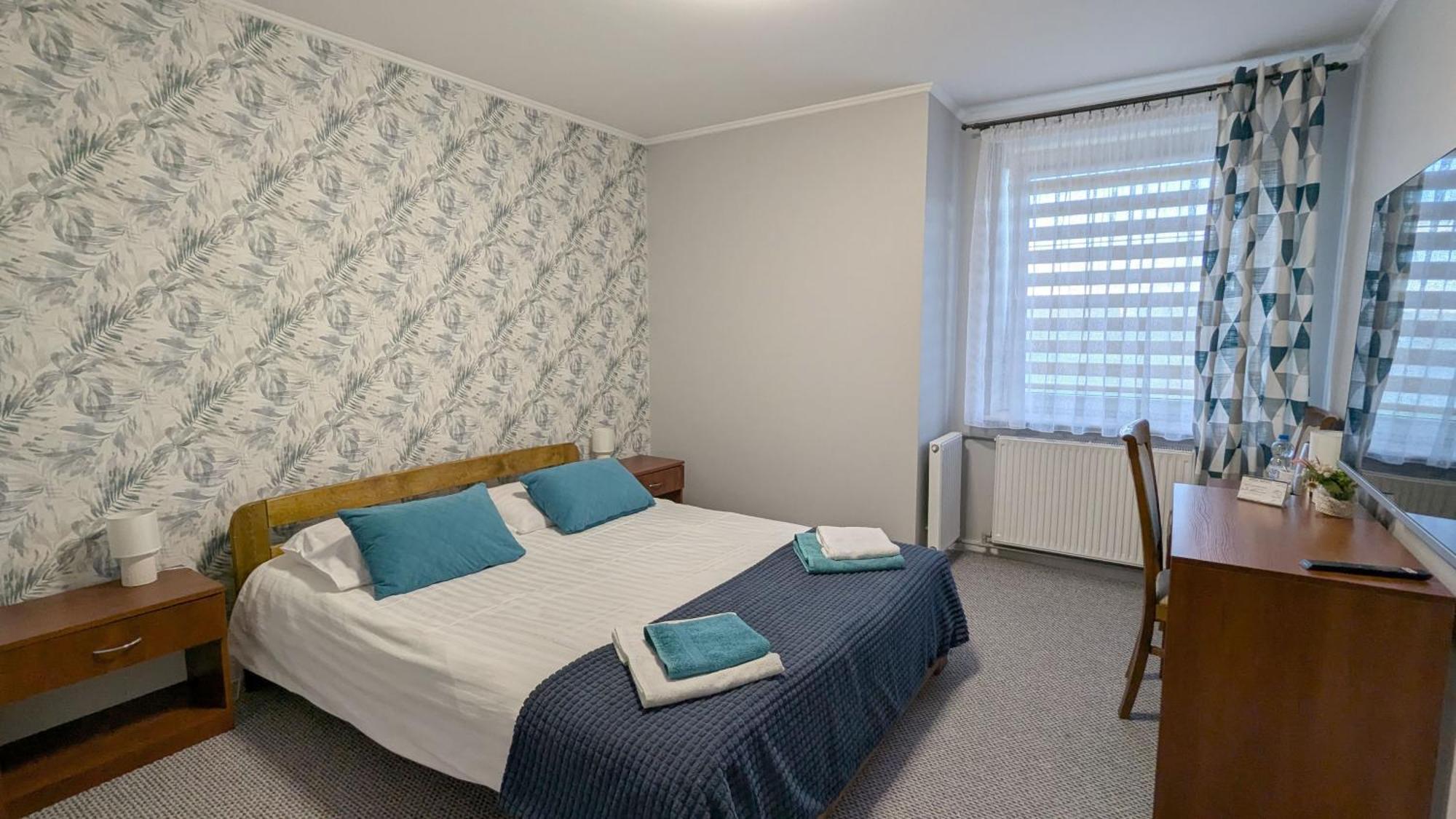 Hotel Magnat Glogow Malopolski Bagian luar foto